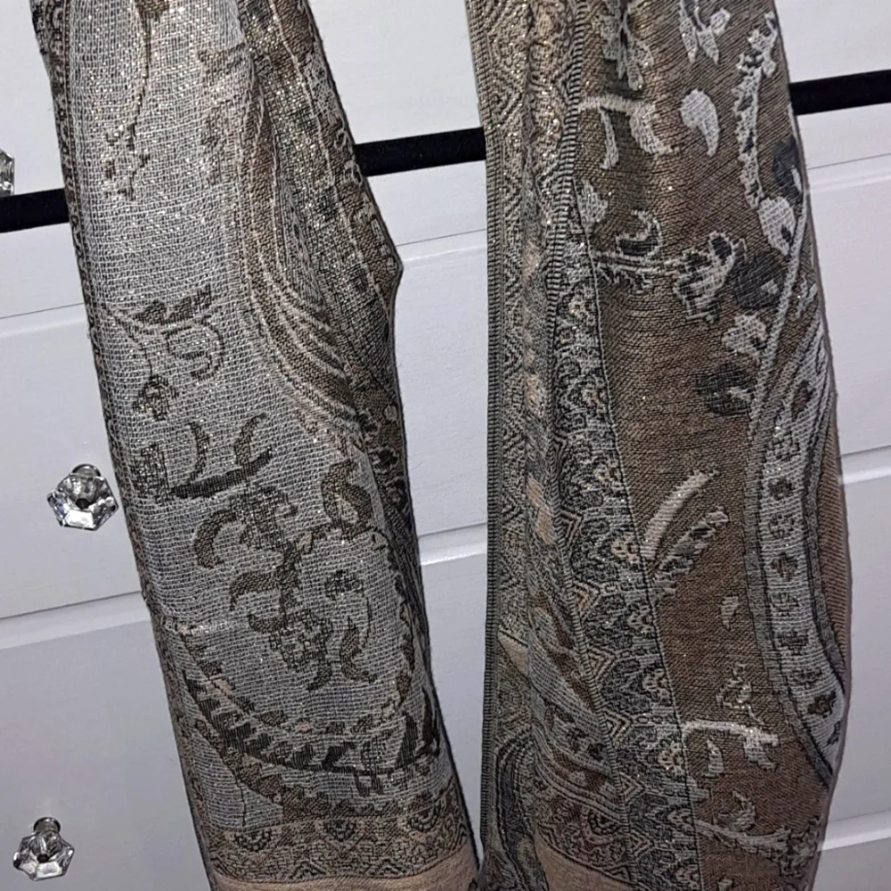 Scarf - Picture 2 of 2